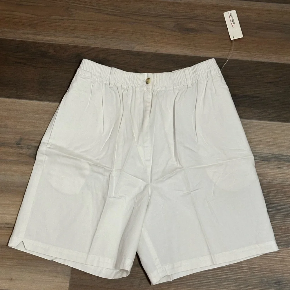Talbots White Bermuda Shorts High-Waisted Pleated Design. NWT - Picture 1 of 2